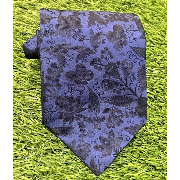 GUCCI Men's 100% Silk Skinny Necktie ITALY  FLORAL Blue EUC Rare 3.75 X 55 - Picture 2 of 14